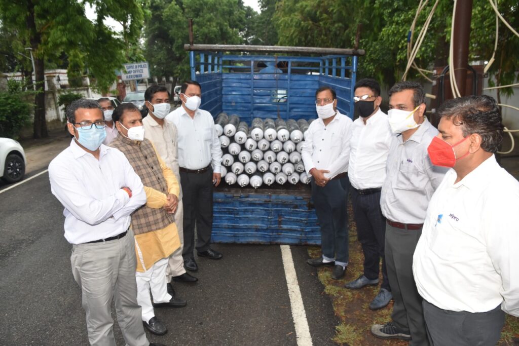 आज कैम्प कार्यालय रोशनाबाद से आयुष रथ को हरी झंडी दिखाकर करा रवाना