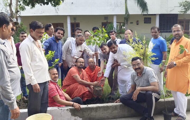 पर्यावरण संरक्षण हेतु पौधारोपण आवश्यक : आनन्द स्वरूप शास्त्री