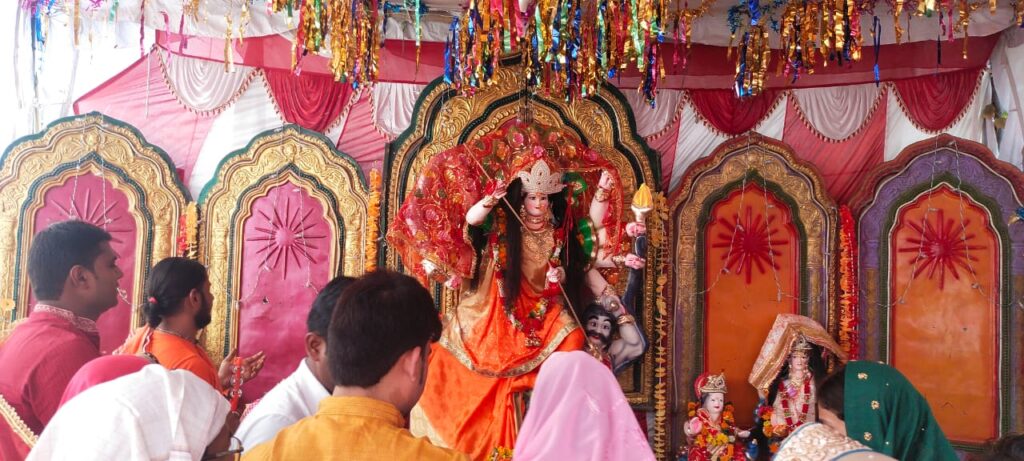 सिडकुल में दुर्गा पूजा की धूम, पूर्वांचल समाज ने किया दुर्गा पूजा का आयोजन