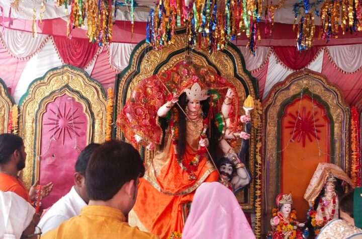 सिडकुल में दुर्गा पूजा की धूम, पूर्वांचल समाज ने किया दुर्गा पूजा का आयोजन