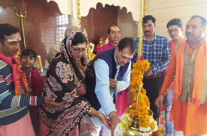 नवनिर्मित जागेश्वर मंदिर के प्राणप्रतिष्ठा कार्यक्रम में शामिल हुए स्पीकर अग्रवाल